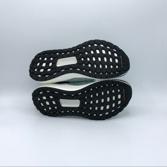 NEW adidas Ultraboost 19 Women's Running Shoes - Picture 7 of 7